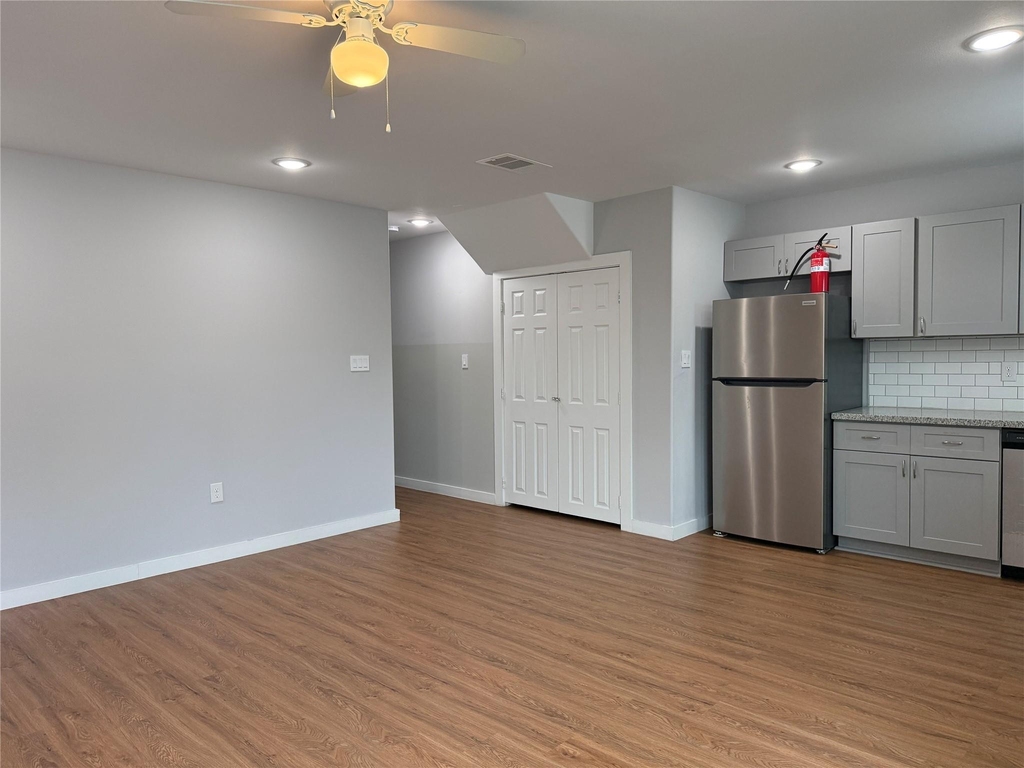 6610 Haight Street - Photo 3