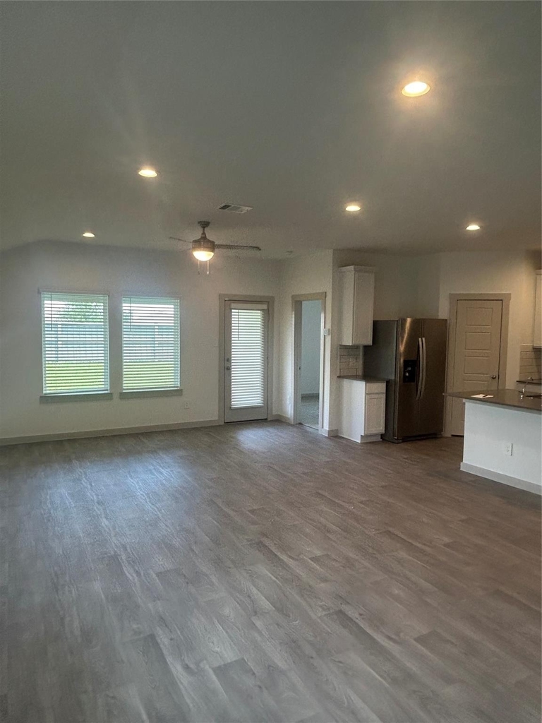 215 Dusty Bridle Lane - Photo 3
