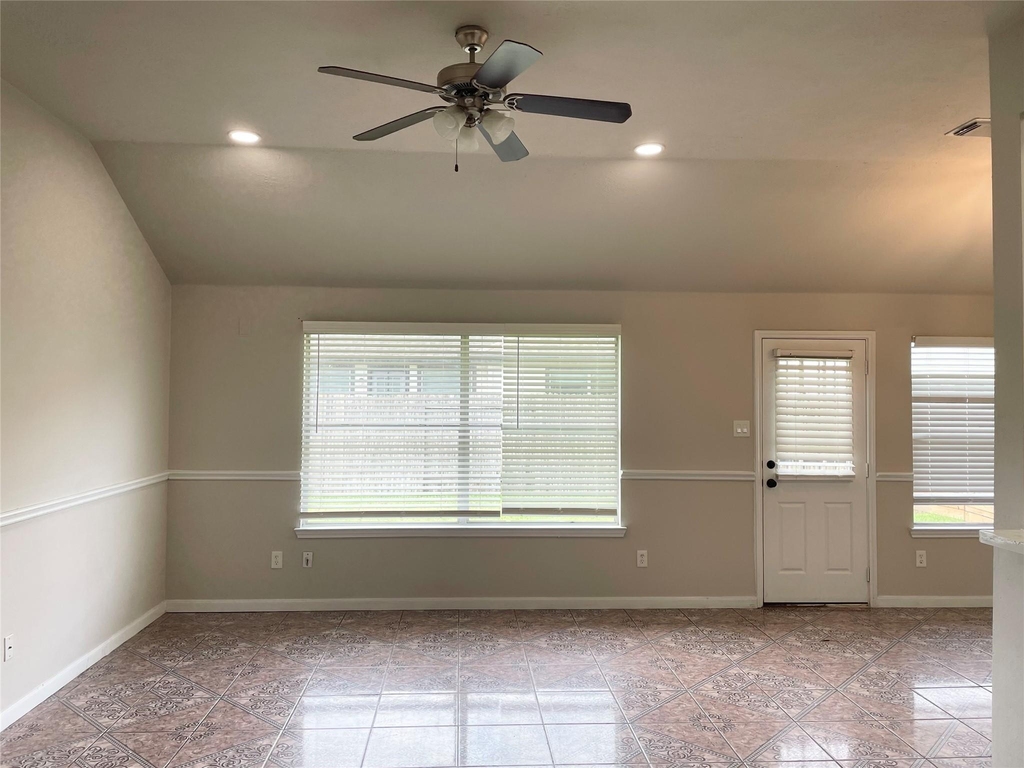 2831 Sockeye Drive - Photo 5
