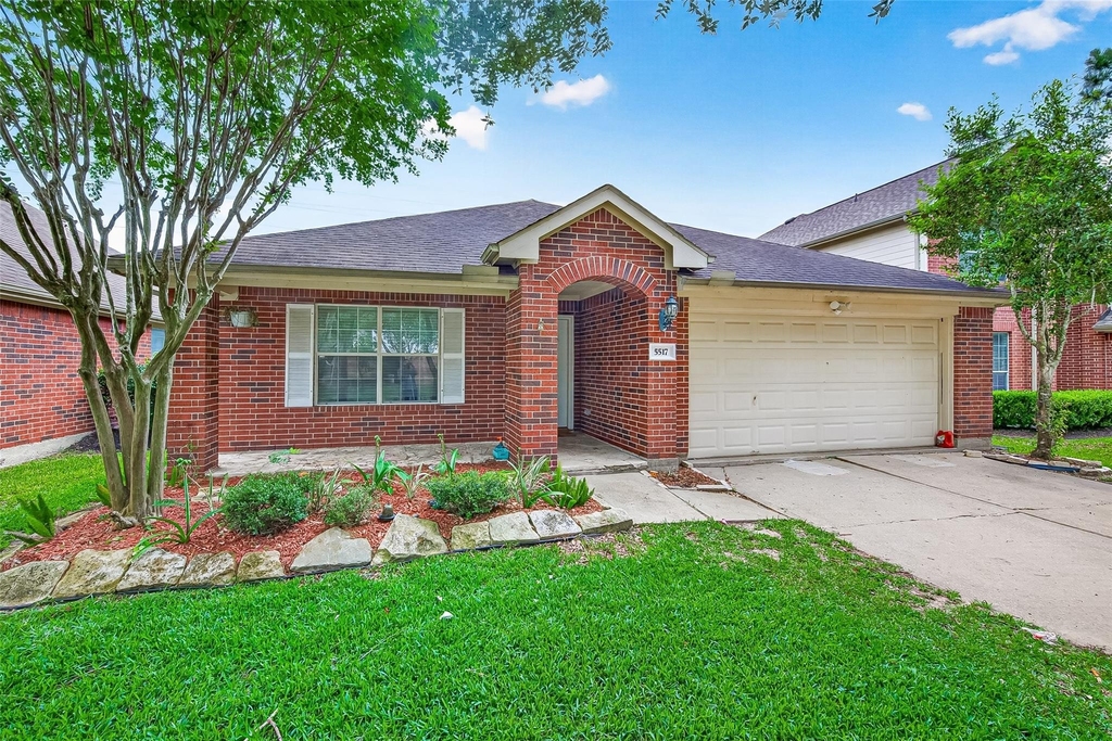5517 Autumn Ash Lane - Photo 1