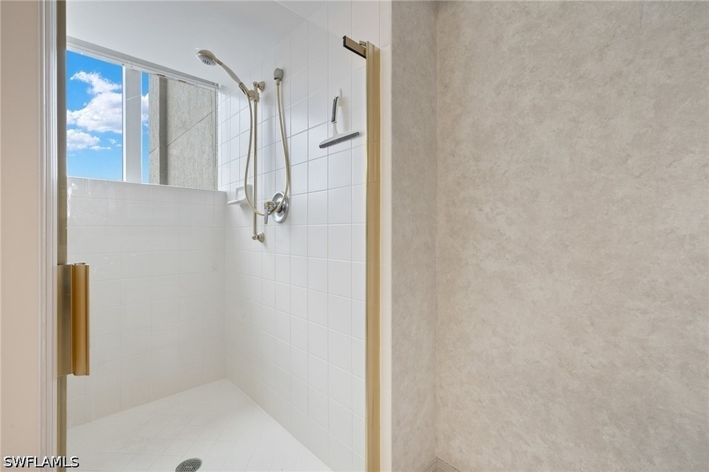6849 Grenadier Boulevard - Photo 23