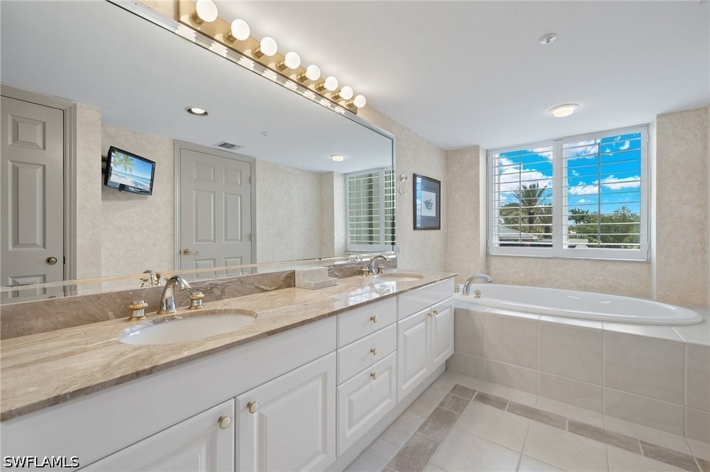 6849 Grenadier Boulevard - Photo 21