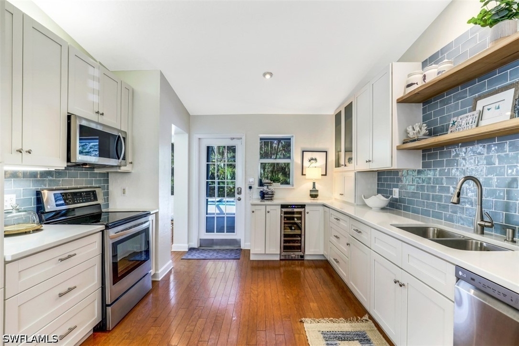 739 7th Avenue N - Photo 8