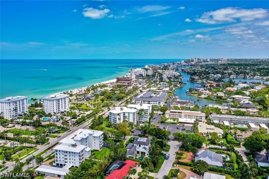 1300 Gulf Shore Boulevard N - Photo 18