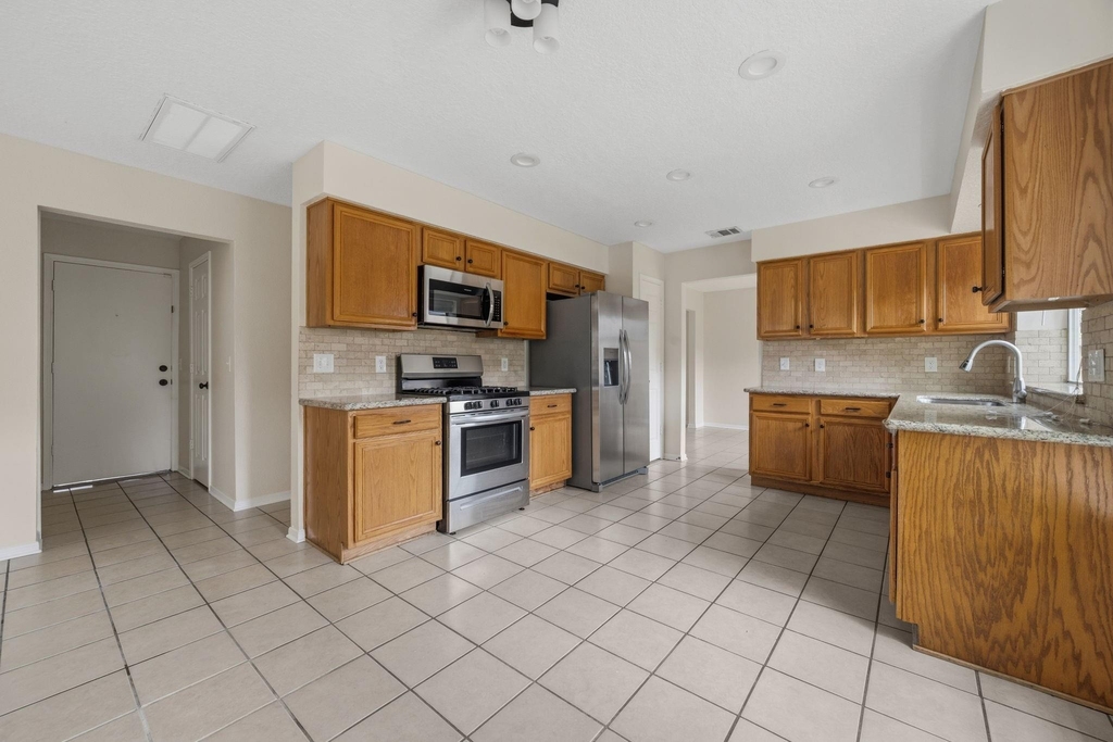 5819 Forest Timbers Drive - Photo 6