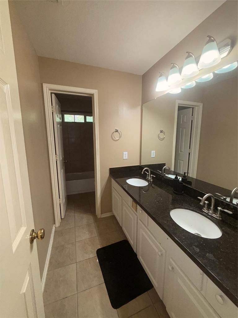 14009 Hollow Canyon Lane - Photo 14