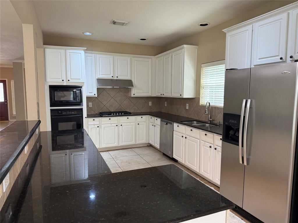 14009 Hollow Canyon Lane - Photo 6