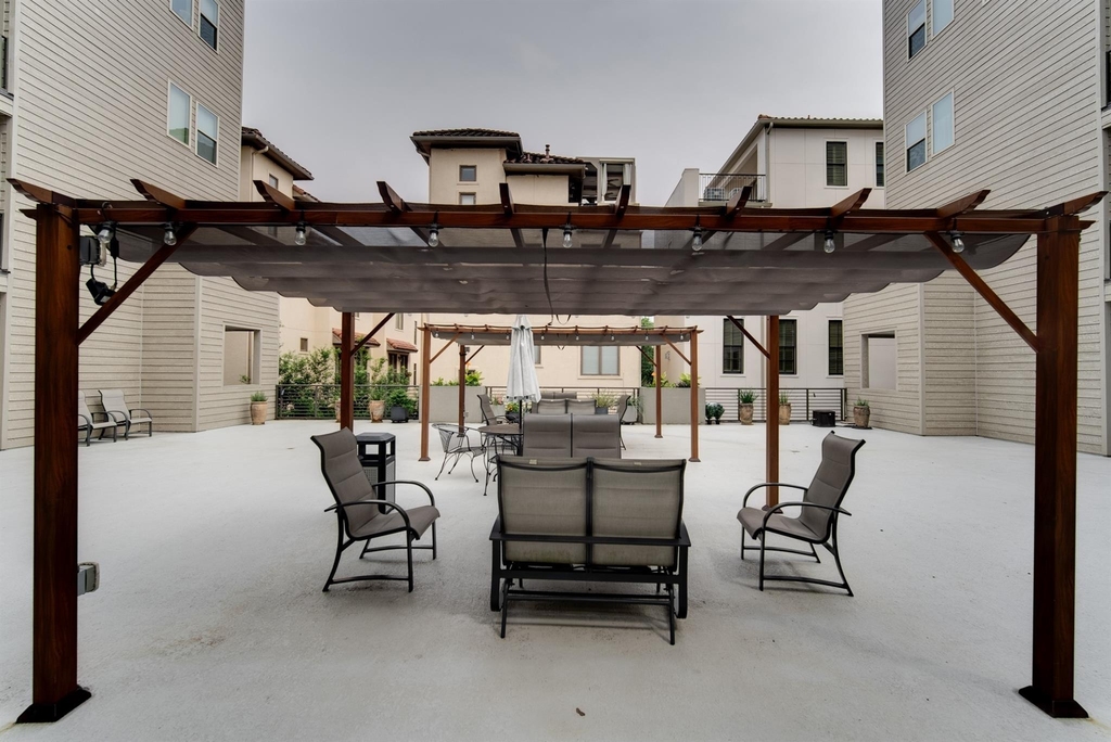 4819 Caroline Street - Photo 32