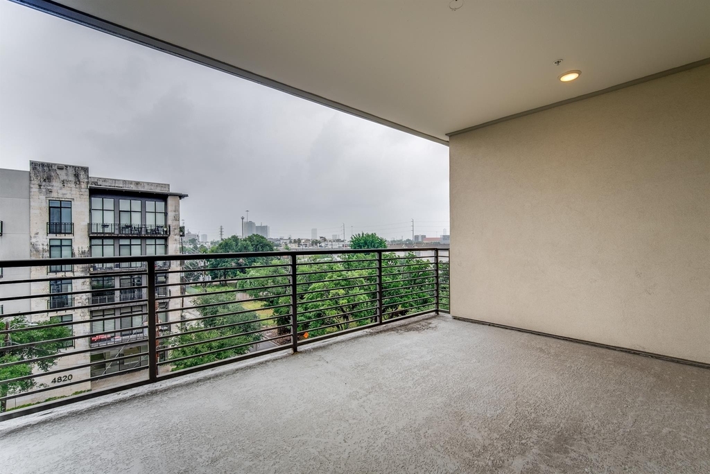 4819 Caroline Street - Photo 26