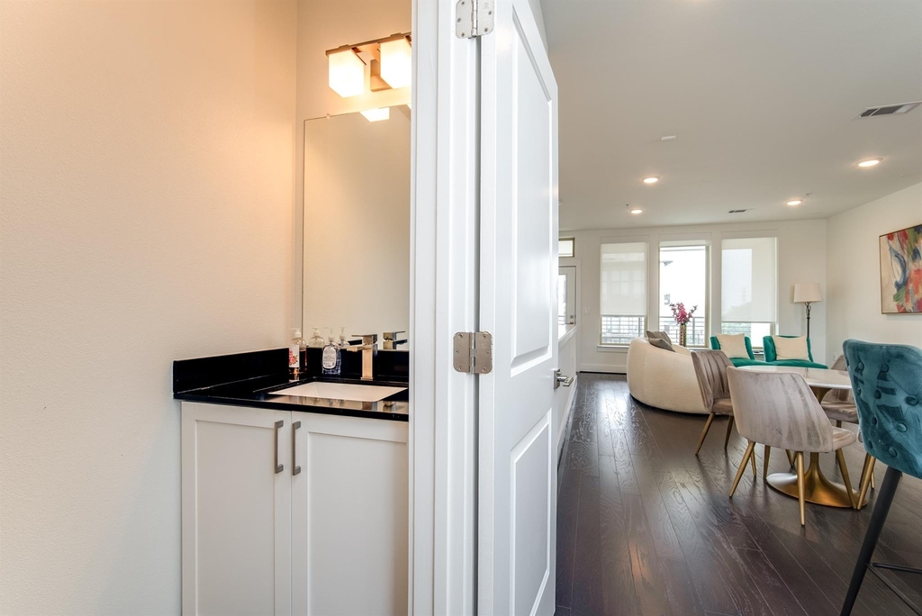4819 Caroline Street - Photo 25