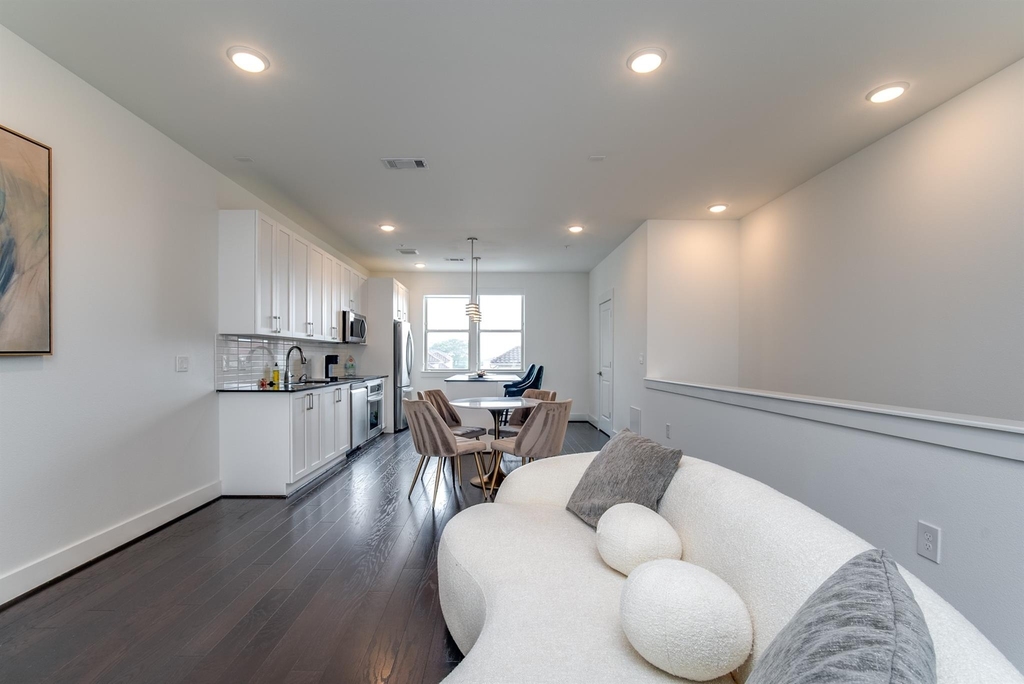 4819 Caroline Street - Photo 16