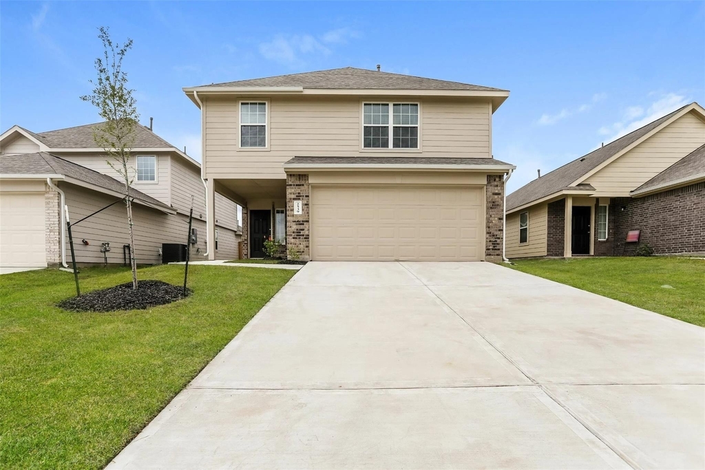 2539 Westslope Drive - Photo 0