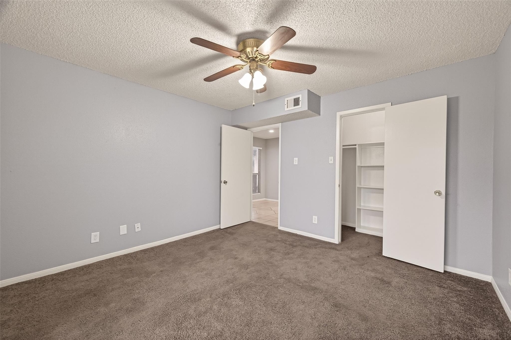 1500 Bay Area Boulevard - Photo 3