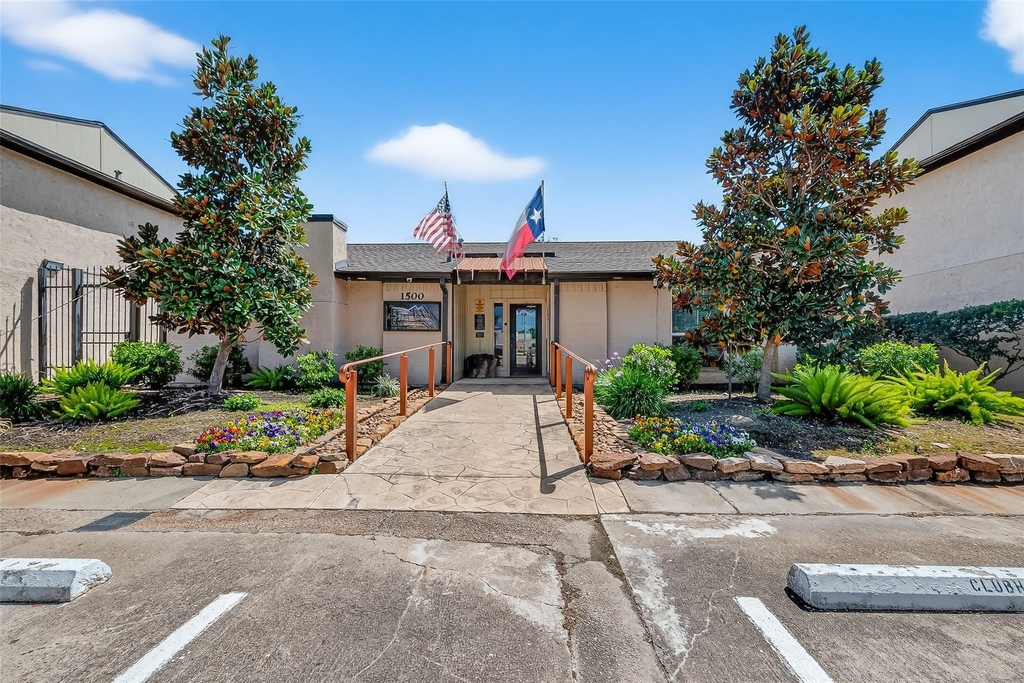 1500 Bay Area Boulevard - Photo 24