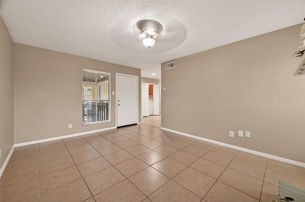 1500 Bay Area Boulevard - Photo 6