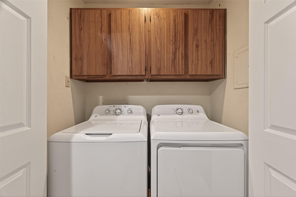 1500 Bay Area Boulevard - Photo 10