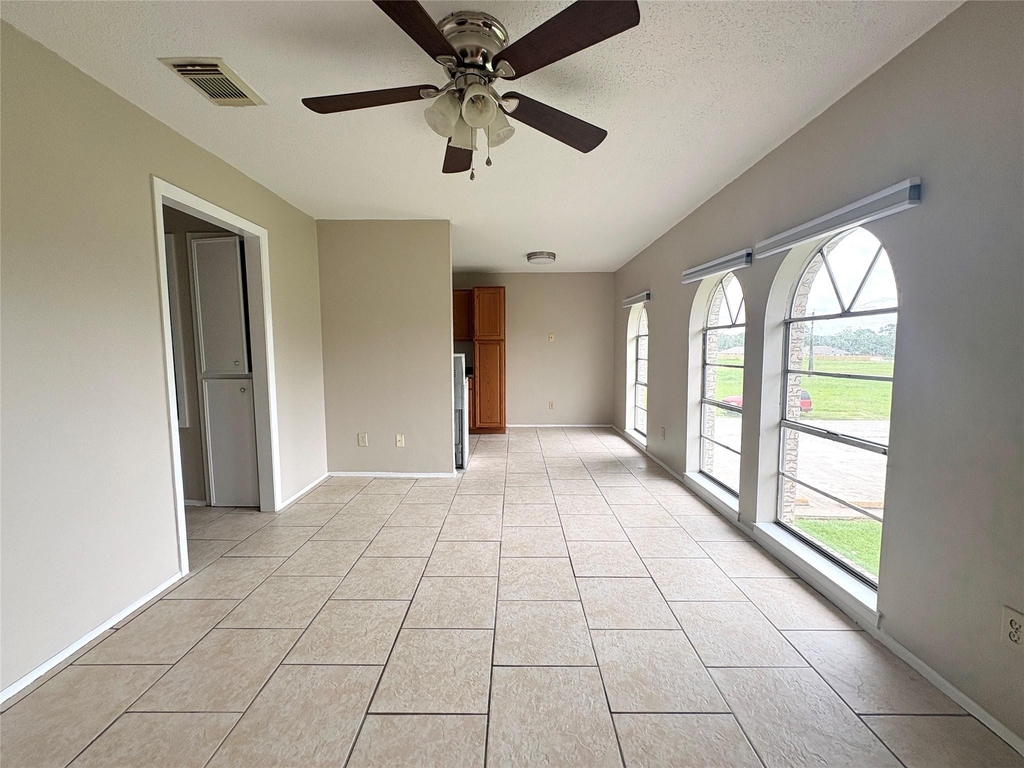 3021 Sycamore Avenue - Photo 0