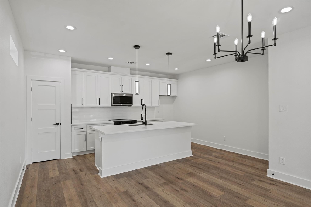 8417 Venus Street - Photo 8