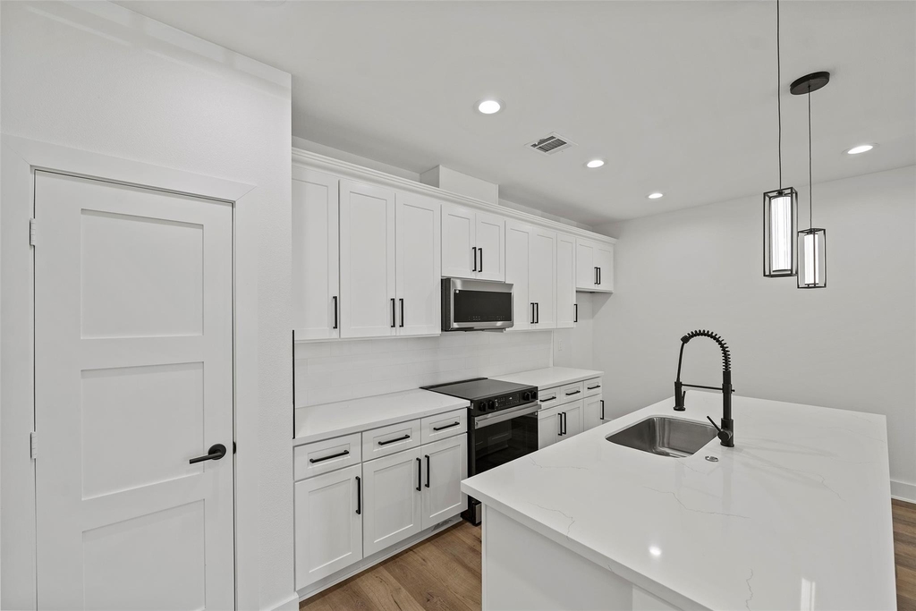 8417 Venus Street - Photo 9