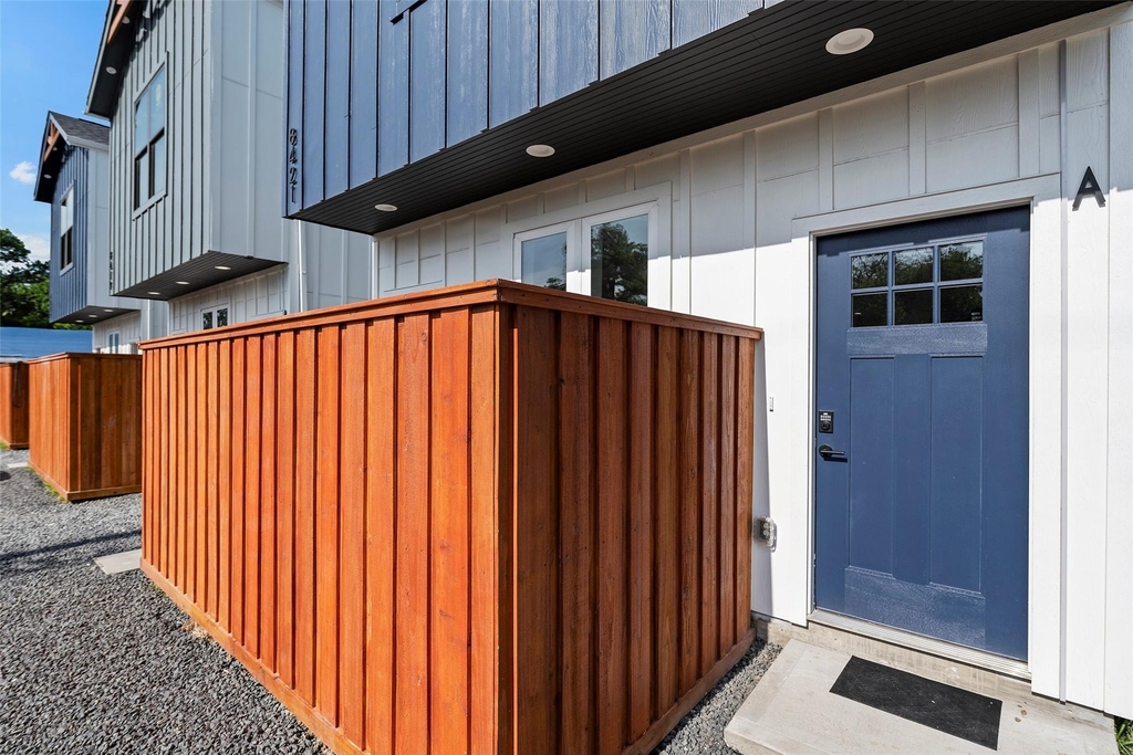 8417 Venus Street - Photo 1