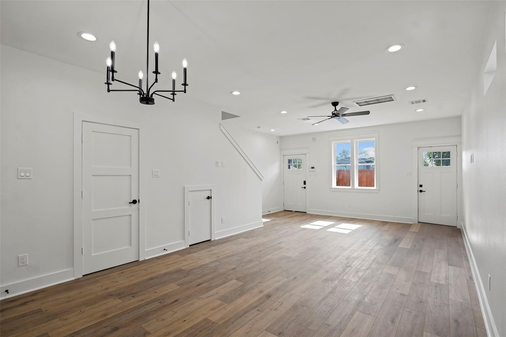 8417 Venus Street - Photo 4