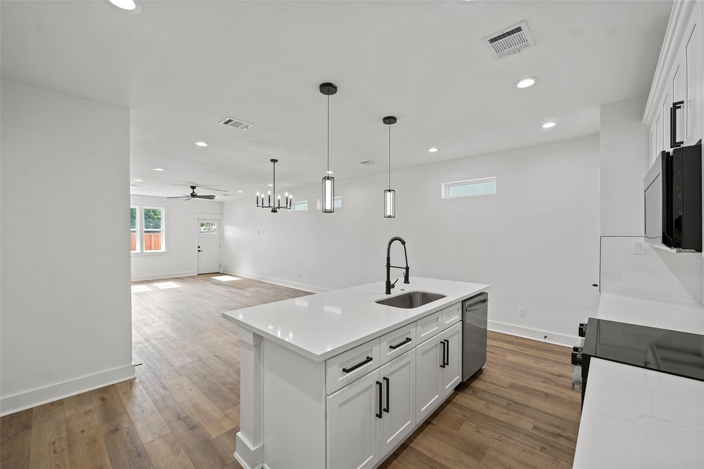 8417 Venus Street - Photo 10