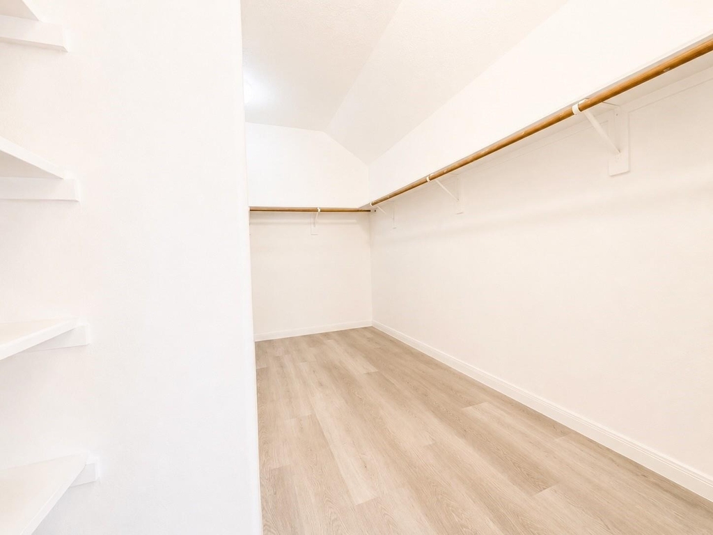 7219 Brookville Lane - Photo 16
