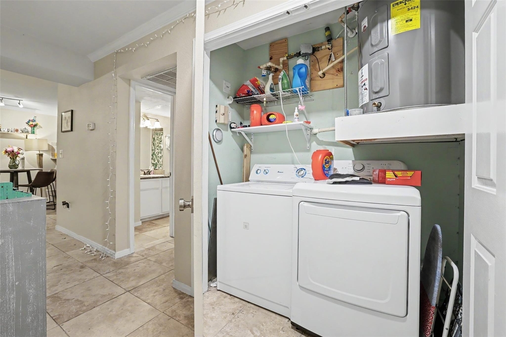 501 W 26th Street - Photo 28