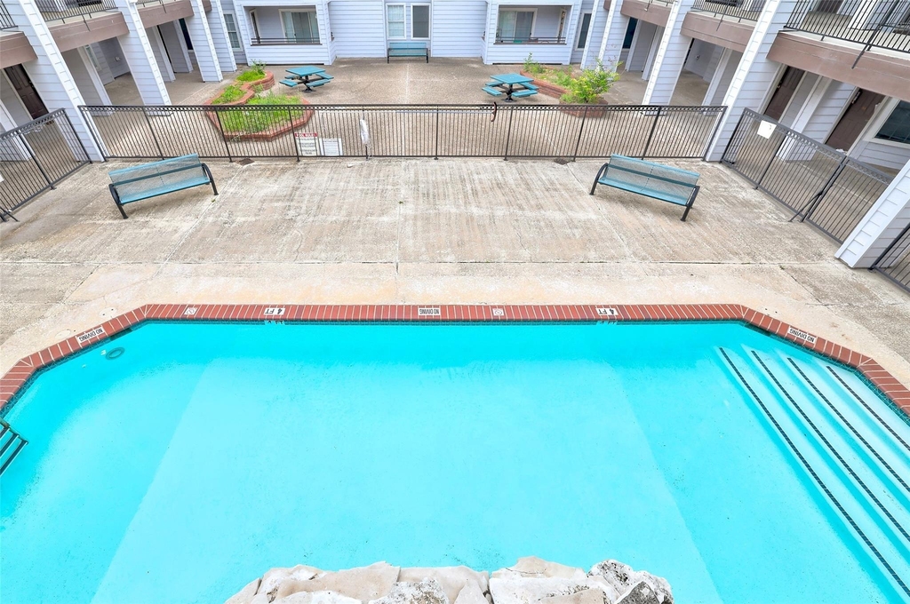 501 W 26th Street - Photo 32