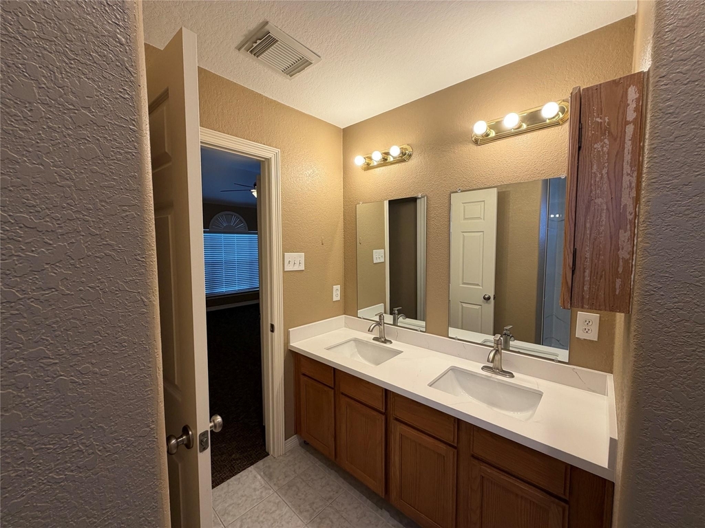 9110 Prairie Trails Drive - Photo 13