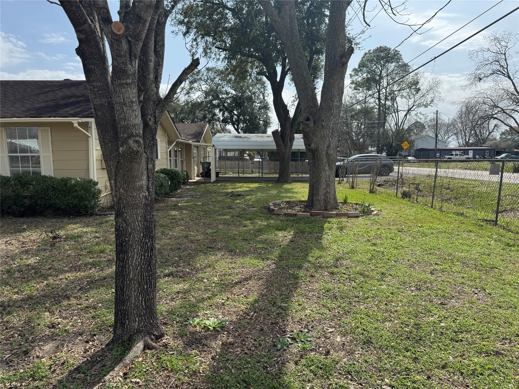 5702 Pine Avenue - Photo 5