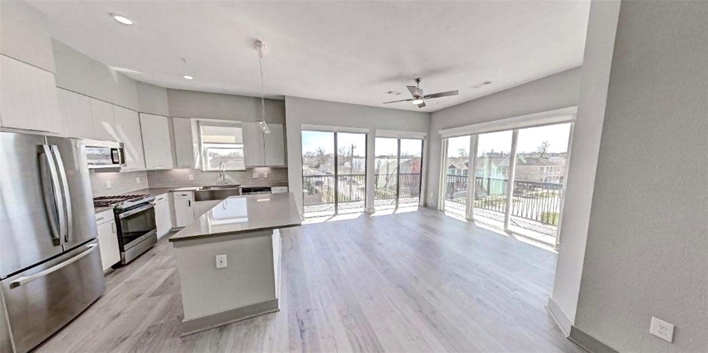 401 W 25th Street - Photo 0