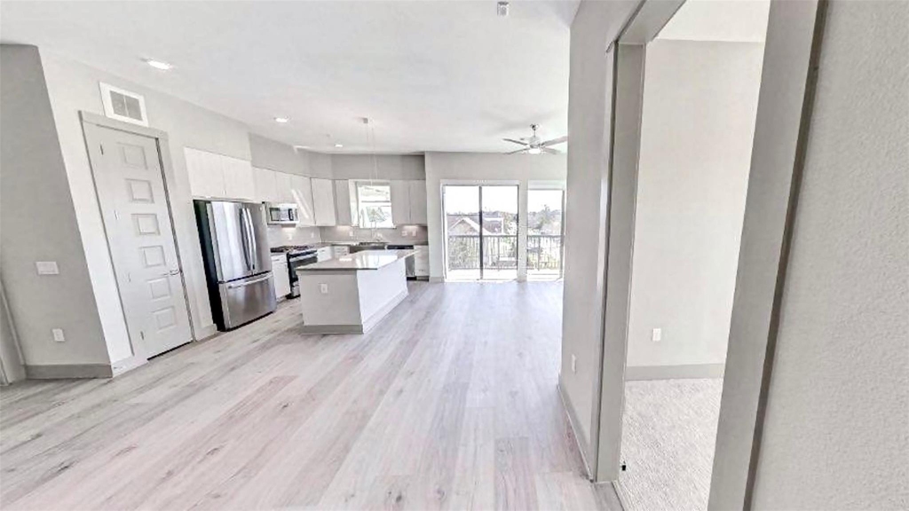 401 W 25th Street - Photo 5
