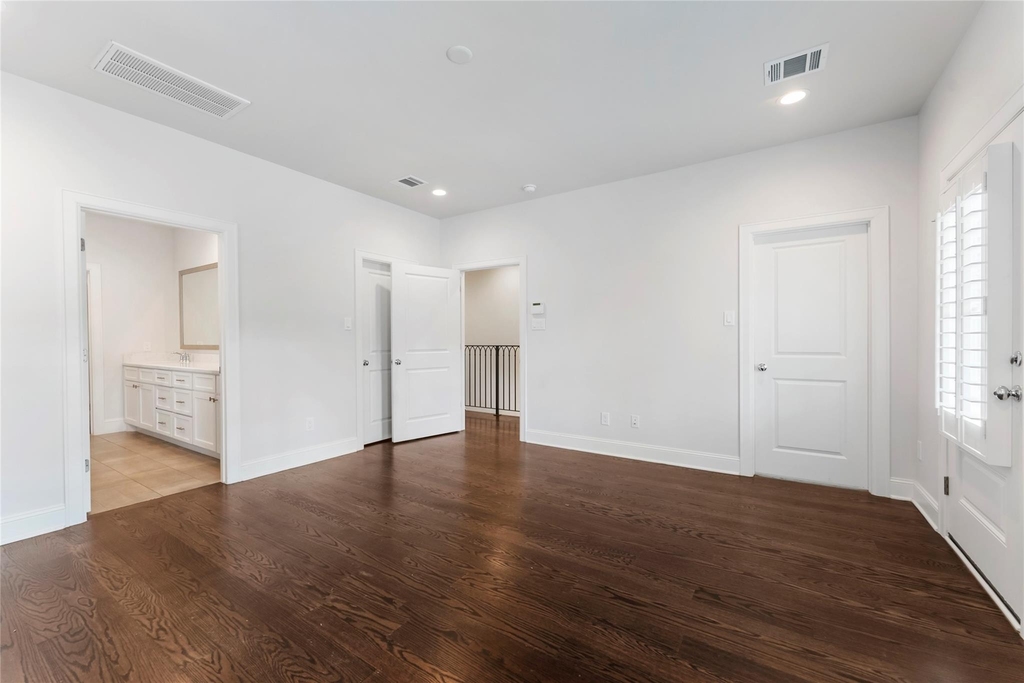 247 Green Boulevard - Photo 30