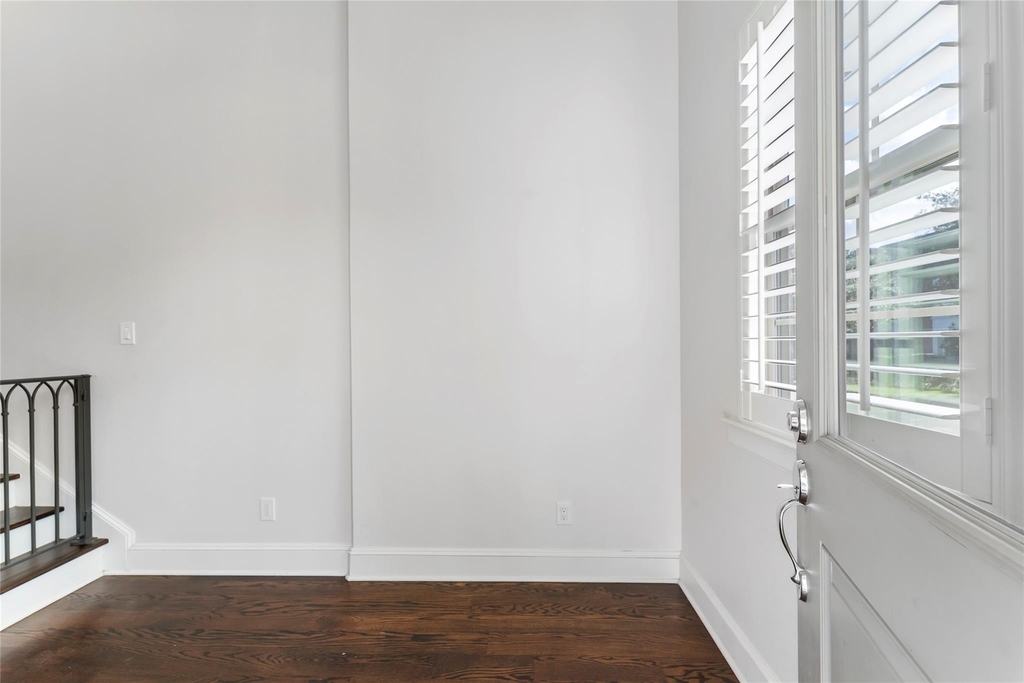 247 Green Boulevard - Photo 18