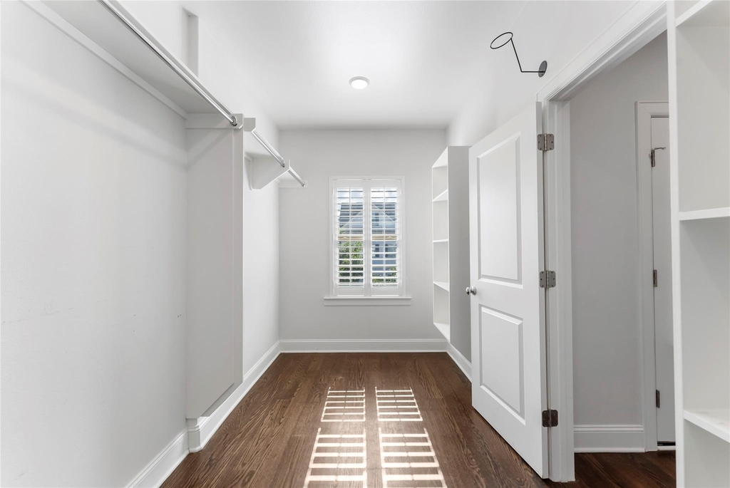 247 Green Boulevard - Photo 11
