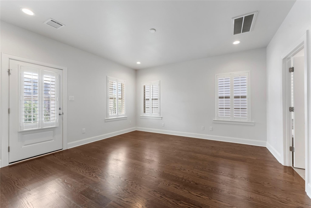 247 Green Boulevard - Photo 7