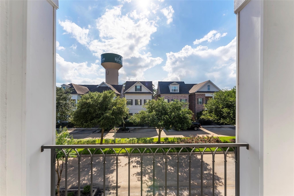 247 Green Boulevard - Photo 33