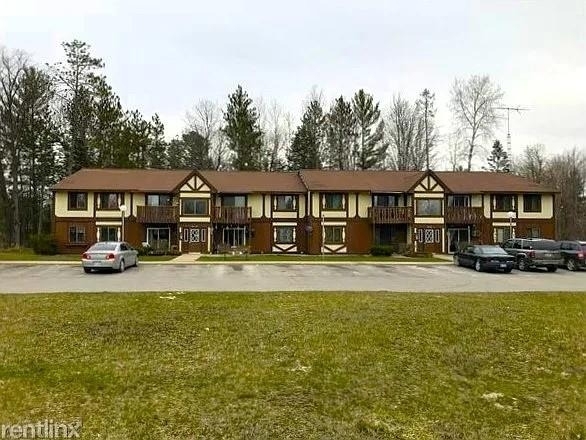 500 Pineview Court - Photo 0