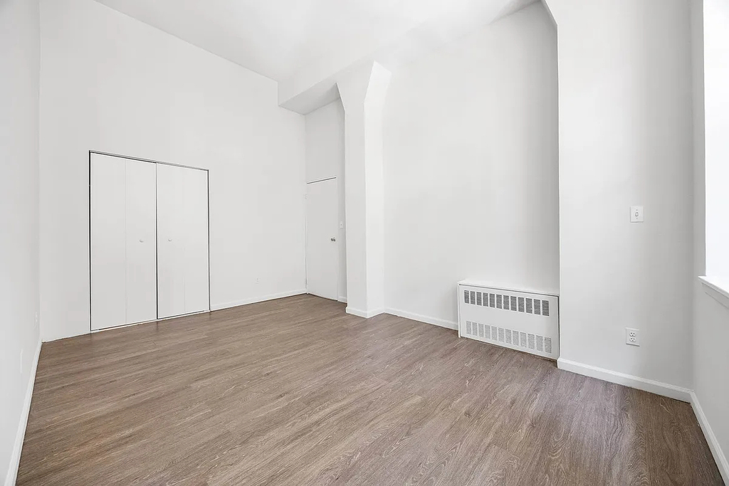33 Gold Street - Photo 2