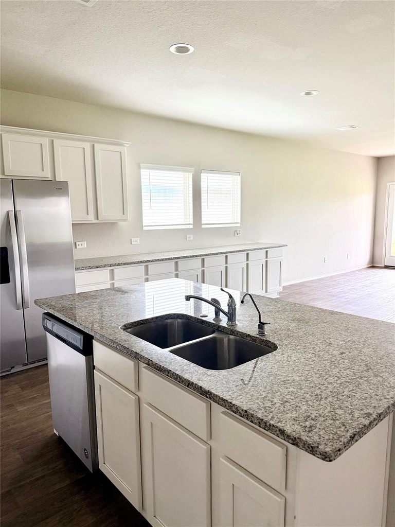 4406 Andorno Dr - Photo 4