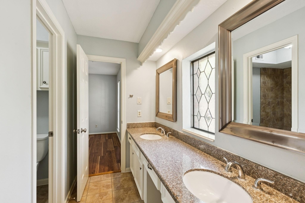 14819 Walbrook Drive - Photo 33