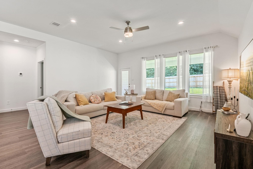 560 Newcomb Hollow Drive - Photo 18