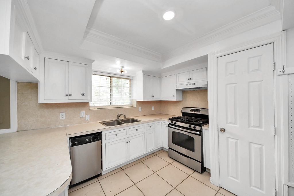 811 Hillcrest Drive - Photo 26