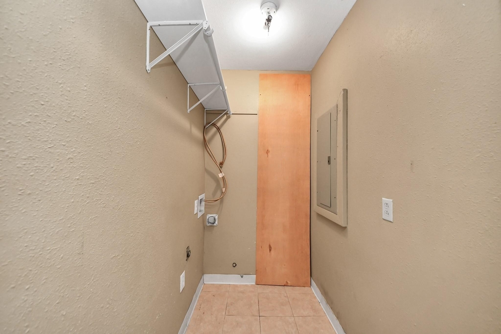 811 Hillcrest Drive - Photo 12