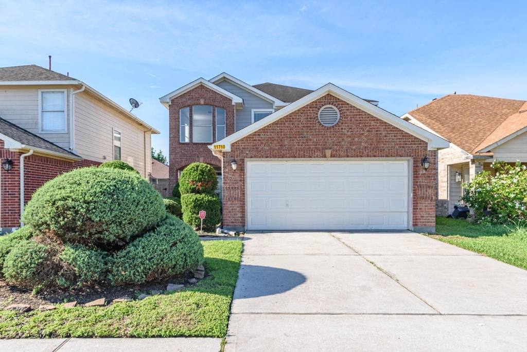 11710 Fossil Rock Lane - Photo 3