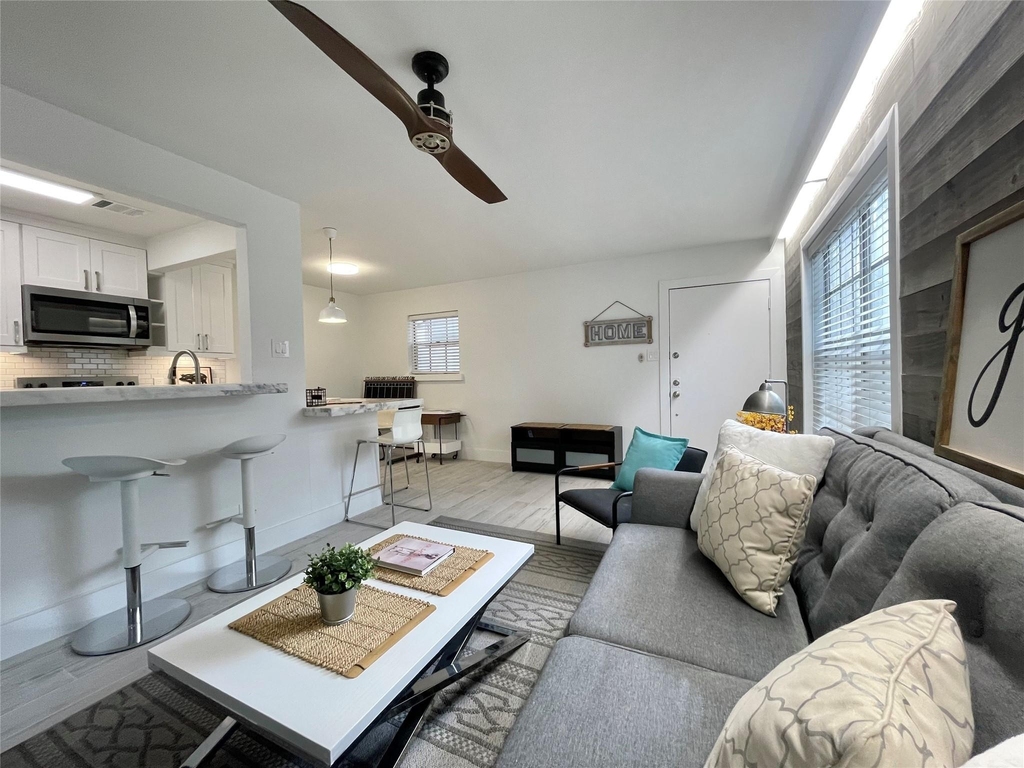 1855 Portsmouth Street - Photo 7