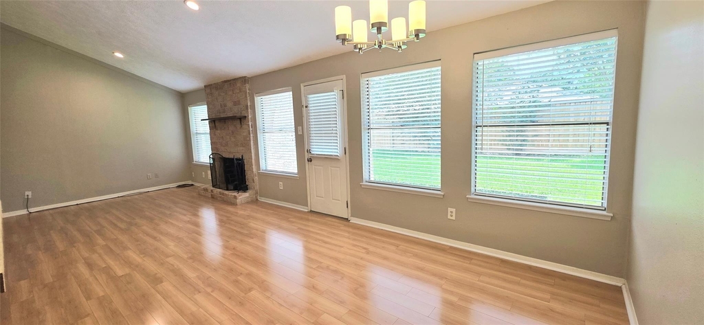 3038 Shawnee Drive - Photo 2