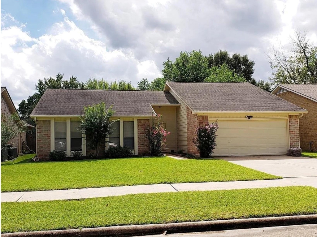 3038 Shawnee Drive - Photo 0