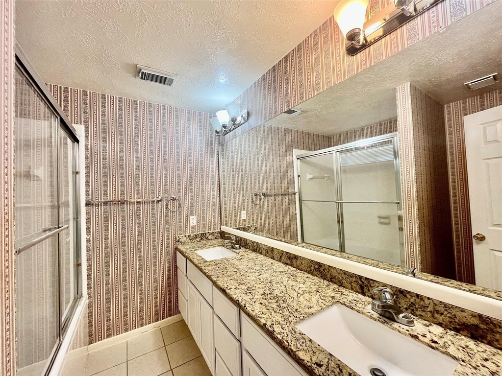 146 Skycrest Drive - Photo 3